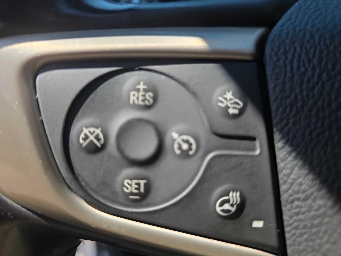 2018 SILVER GMC ACADIA DENALI (1GKKNXLS4JZ) with an 3.6L engine, Automatic transmission, located at 495 Old Highway 20 West, South Sioux City, NE, 68776, (402) 494-2677, 42.458408, -96.443512- Photo#16
