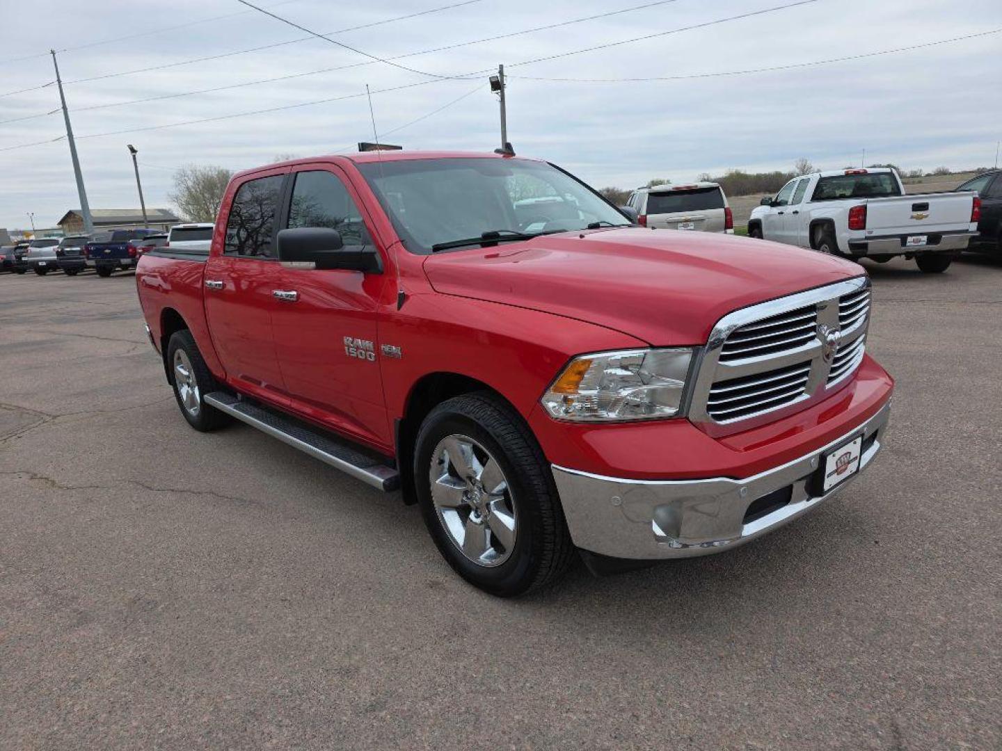 2017 RED RAM 1500 SLT (3C6RR7LT7HG) with an 5.7L engine, Automatic transmission, located at 495 Old Highway 20 West, South Sioux City, NE, 68776, (402) 494-2677, 42.458408, -96.443512 - Photo#7