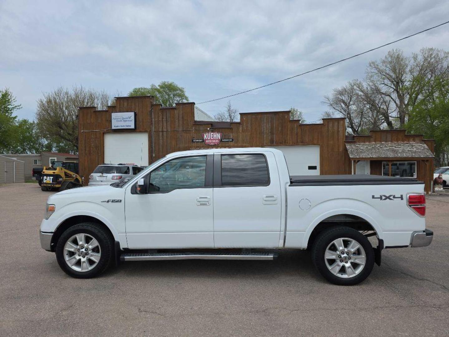 2013 WHITE FORD F150 SUPERCREW (1FTFW1EF0DK) with an 5.0L engine, Automatic transmission, located at 495 Old Highway 20 West, South Sioux City, NE, 68776, (402) 494-2677, 42.458408, -96.443512 - Photo#1