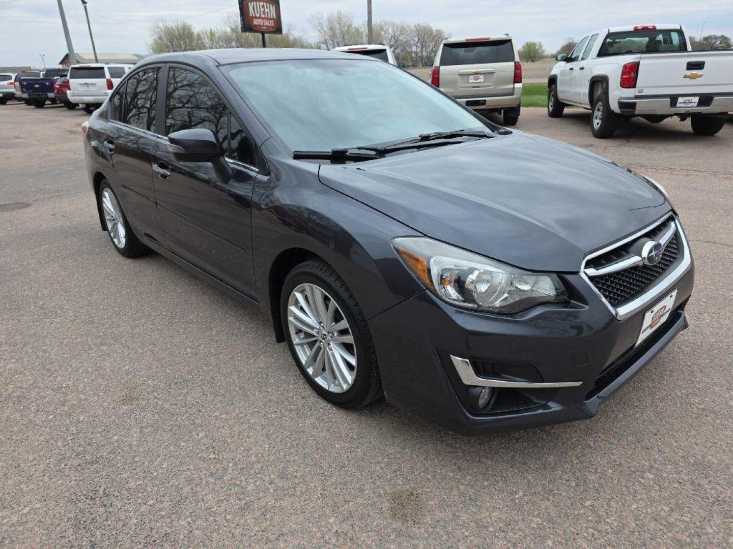 2016 GRAY SUBARU IMPREZA LIMITED (JF1GJAN61GH) with an 2.0L engine, Continuously Variable transmission, located at 495 Old Highway 20 West, South Sioux City, NE, 68776, (402) 494-2677, 42.458408, -96.443512 - Photo#4