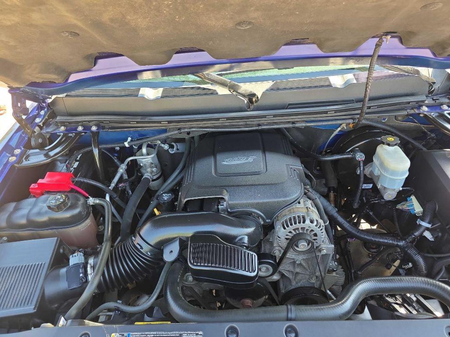 2010 BLUE CHEVROLET SILVERADO 1500 LT (3GCRKSE3XAG) with an 5.3L engine, Automatic transmission, located at 495 Old Highway 20 West, South Sioux City, NE, 68776, (402) 494-2677, 42.458408, -96.443512 - Photo#10