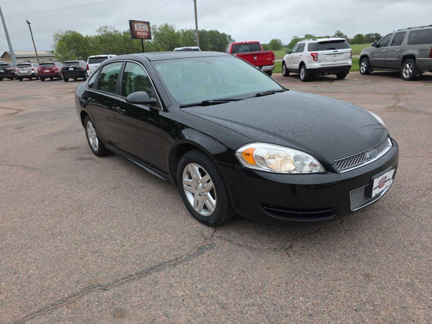2014 BLACK CHEVROLET IMPALA LIMITED LT (2G1WB5E39E1) with an 3.6L engine, Automatic transmission, located at 495 Old Highway 20 West, South Sioux City, NE, 68776, (402) 494-2677, 42.458408, -96.443512 - Photo#5