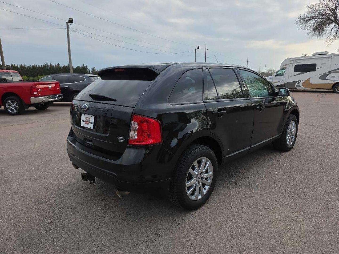 2013 BLACK FORD EDGE SEL (2FMDK4JC4DB) with an 3.5L engine, Automatic transmission, located at 495 Old Highway 20 West, South Sioux City, NE, 68776, (402) 494-2677, 42.458408, -96.443512 - Photo#5