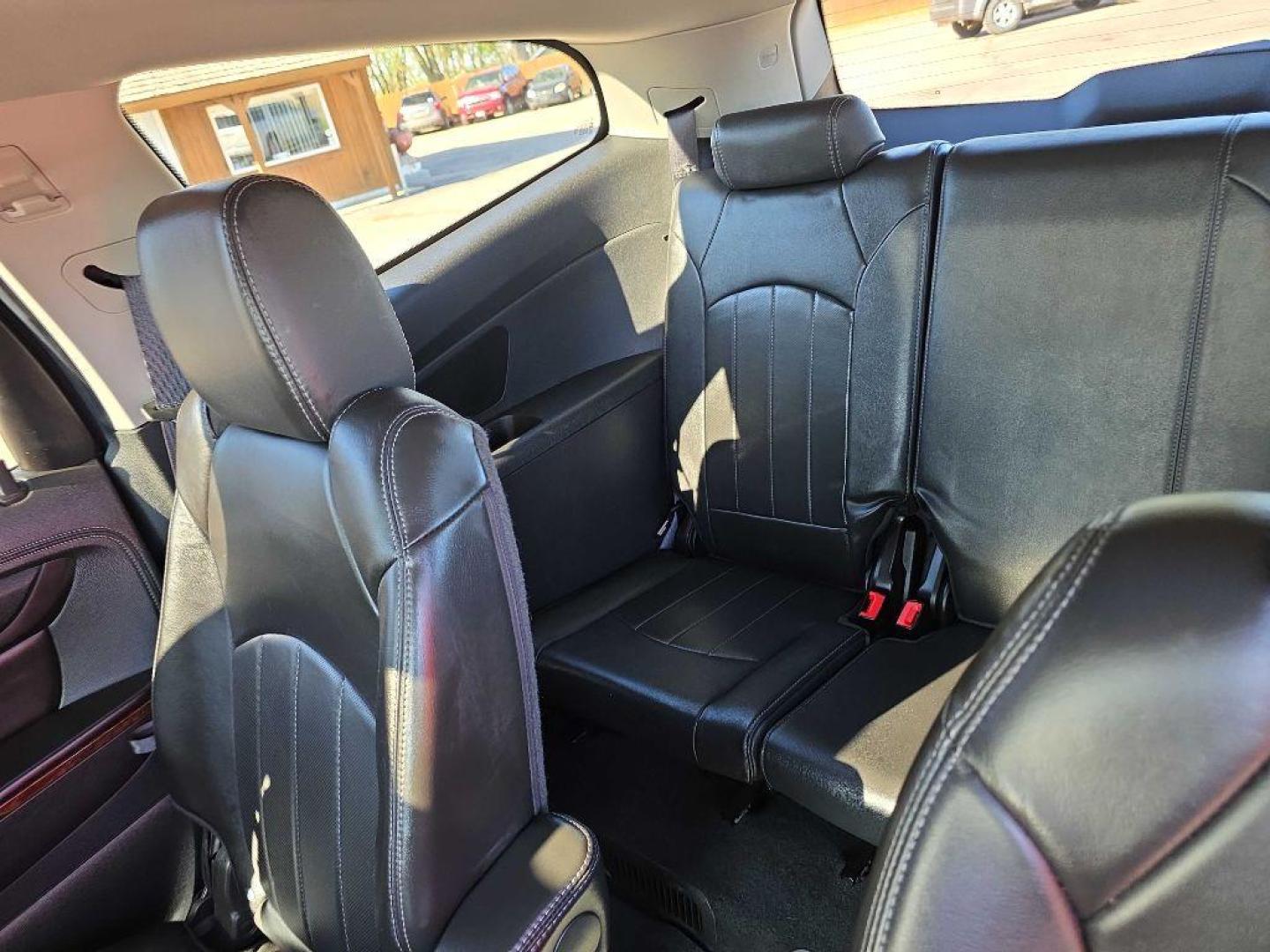 2014 GREY CHEVROLET TRAVERSE LTZ (1GNKVJKD7EJ) with an 3.6L engine, Automatic transmission, located at 495 Old Highway 20 West, South Sioux City, NE, 68776, (402) 494-2677, 42.458408, -96.443512 - Photo#10