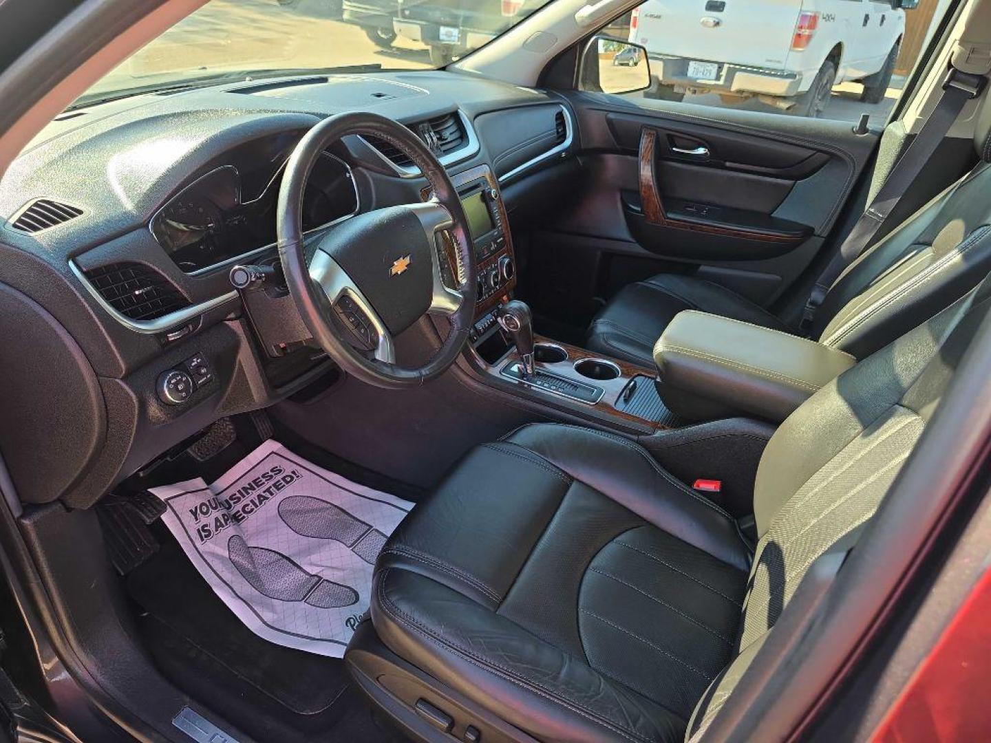 2014 GREY CHEVROLET TRAVERSE LTZ (1GNKVJKD7EJ) with an 3.6L engine, Automatic transmission, located at 495 Old Highway 20 West, South Sioux City, NE, 68776, (402) 494-2677, 42.458408, -96.443512 - Photo#11