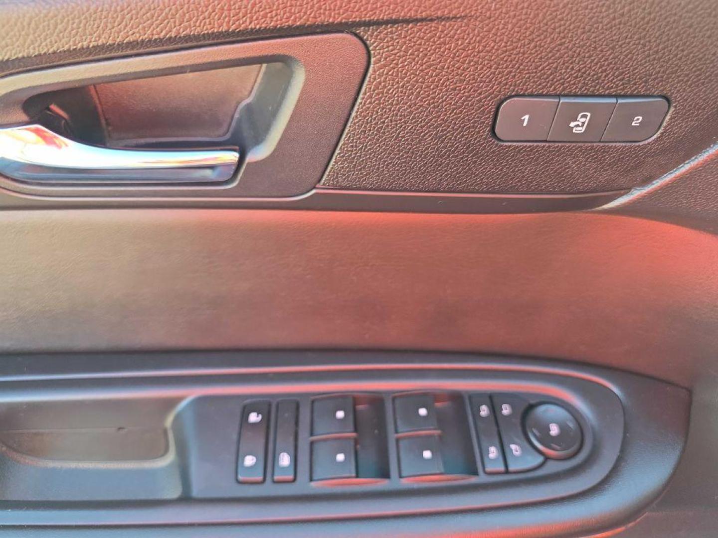 2014 GREY CHEVROLET TRAVERSE LTZ (1GNKVJKD7EJ) with an 3.6L engine, Automatic transmission, located at 495 Old Highway 20 West, South Sioux City, NE, 68776, (402) 494-2677, 42.458408, -96.443512 - Photo#16