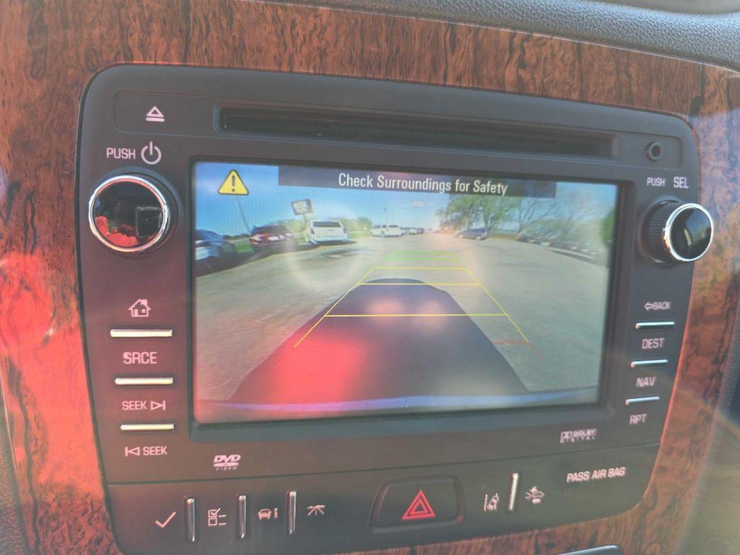2014 GREY CHEVROLET TRAVERSE LTZ (1GNKVJKD7EJ) with an 3.6L engine, Automatic transmission, located at 495 Old Highway 20 West, South Sioux City, NE, 68776, (402) 494-2677, 42.458408, -96.443512 - Photo#18