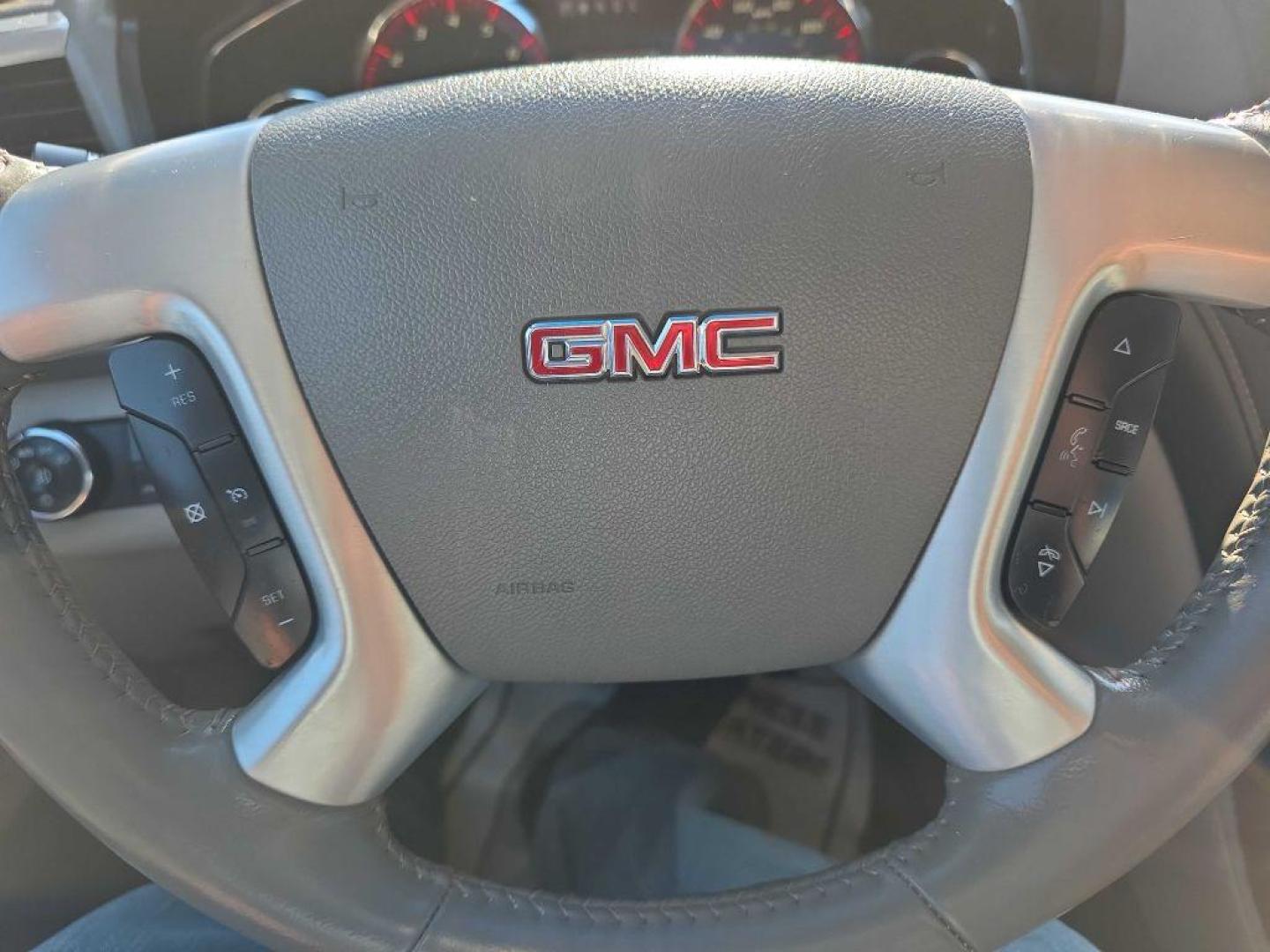2013 SILVER GMC ACADIA SLT-1 (1GKKVRKD1DJ) with an 3.6L engine, Automatic transmission, located at 495 Old Highway 20 West, South Sioux City, NE, 68776, (402) 494-2677, 42.458408, -96.443512 - Photo#10