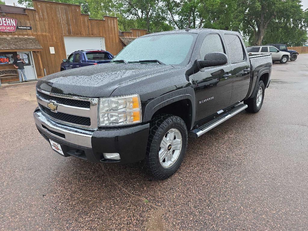 photo of 2011 CHEVROLET SILVERADO 1500 LT