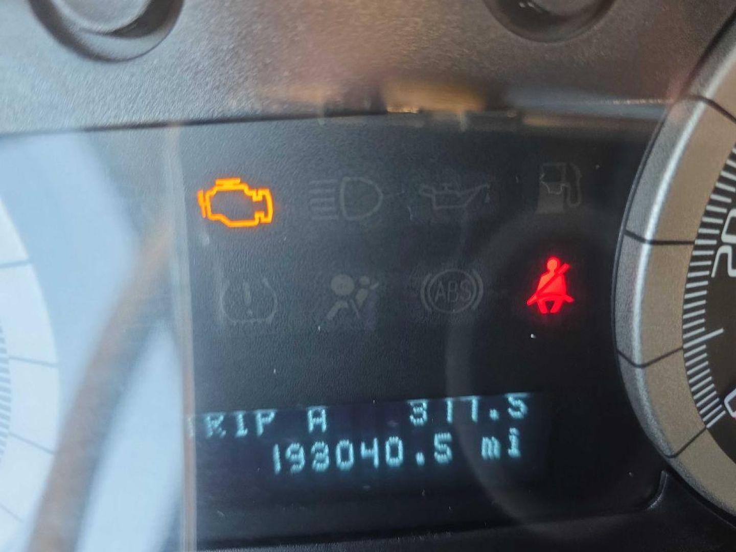 2009 GREY FORD ESCAPE XLT (1FMCU93GX9K) with an 3.0L engine, Automatic transmission, located at 495 Old Highway 20 West, South Sioux City, NE, 68776, (402) 494-2677, 42.458408, -96.443512 - Photo#10