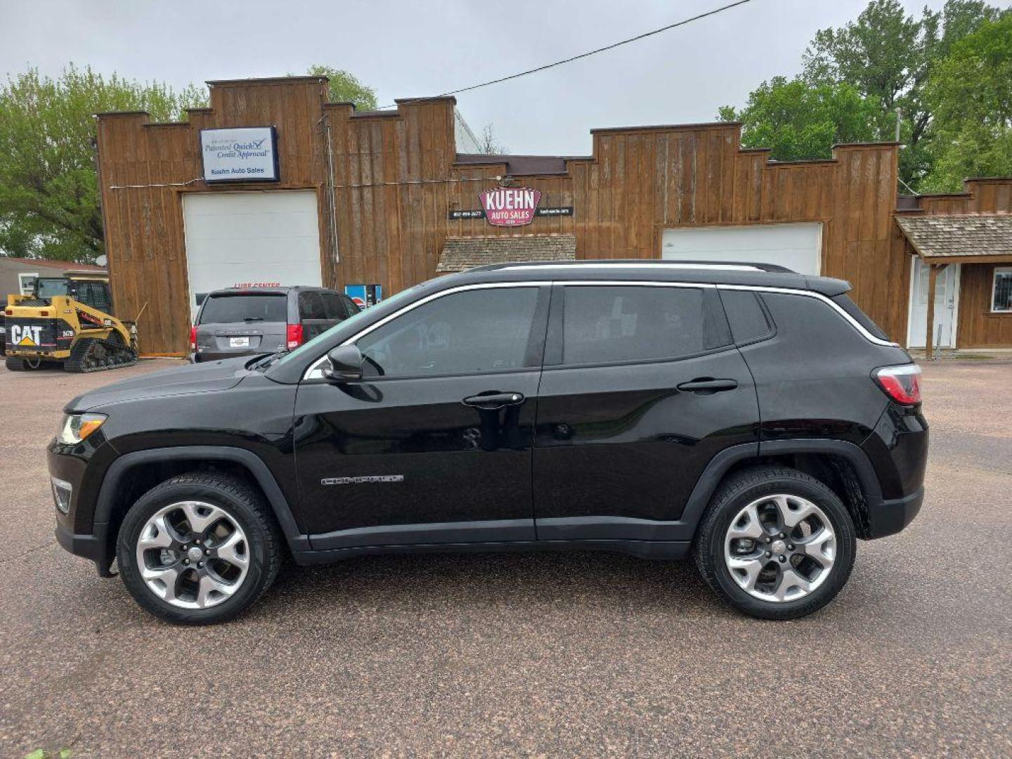 2018 BLACK JEEP COMPASS LIMITED (3C4NJDCB8JT) with an 2.4L engine, Automatic transmission, located at 495 Old Highway 20 West, South Sioux City, NE, 68776, (402) 494-2677, 42.458408, -96.443512 - Photo#1