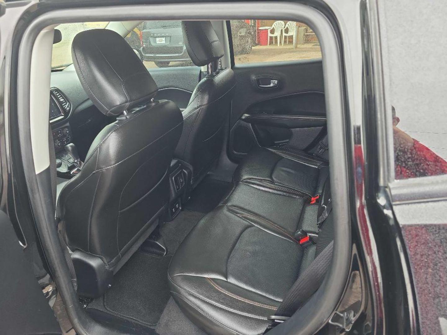 2018 BLACK JEEP COMPASS LIMITED (3C4NJDCB8JT) with an 2.4L engine, Automatic transmission, located at 495 Old Highway 20 West, South Sioux City, NE, 68776, (402) 494-2677, 42.458408, -96.443512 - Photo#6