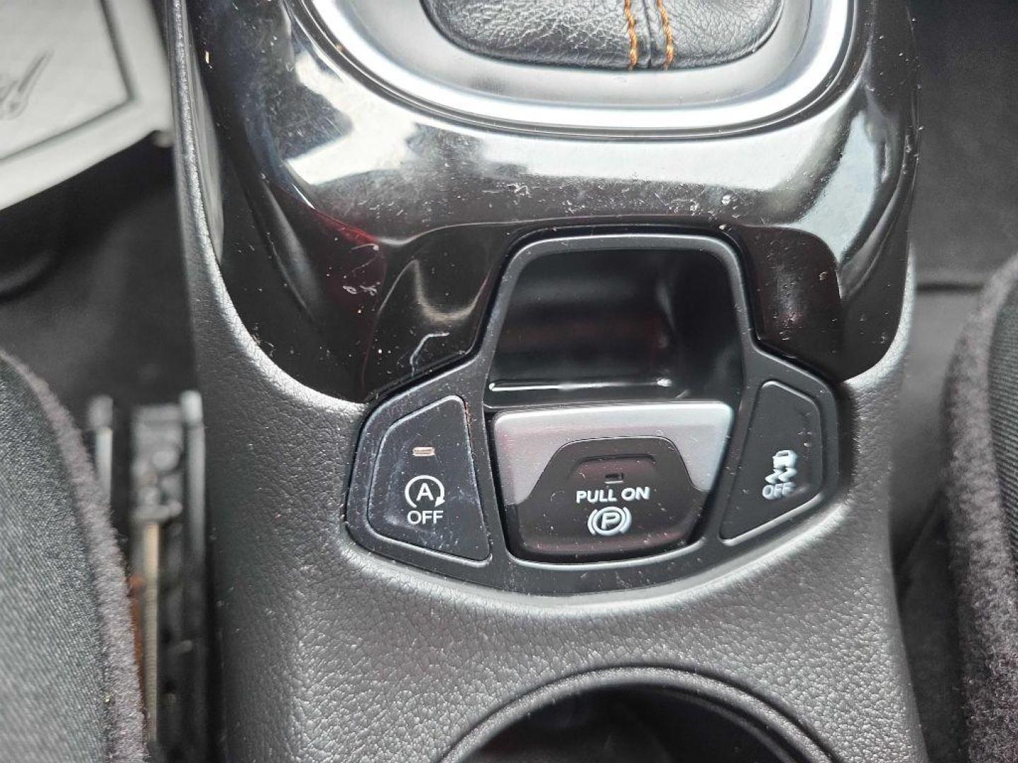 2018 BLACK JEEP COMPASS LIMITED (3C4NJDCB8JT) with an 2.4L engine, Automatic transmission, located at 495 Old Highway 20 West, South Sioux City, NE, 68776, (402) 494-2677, 42.458408, -96.443512 - Photo#12