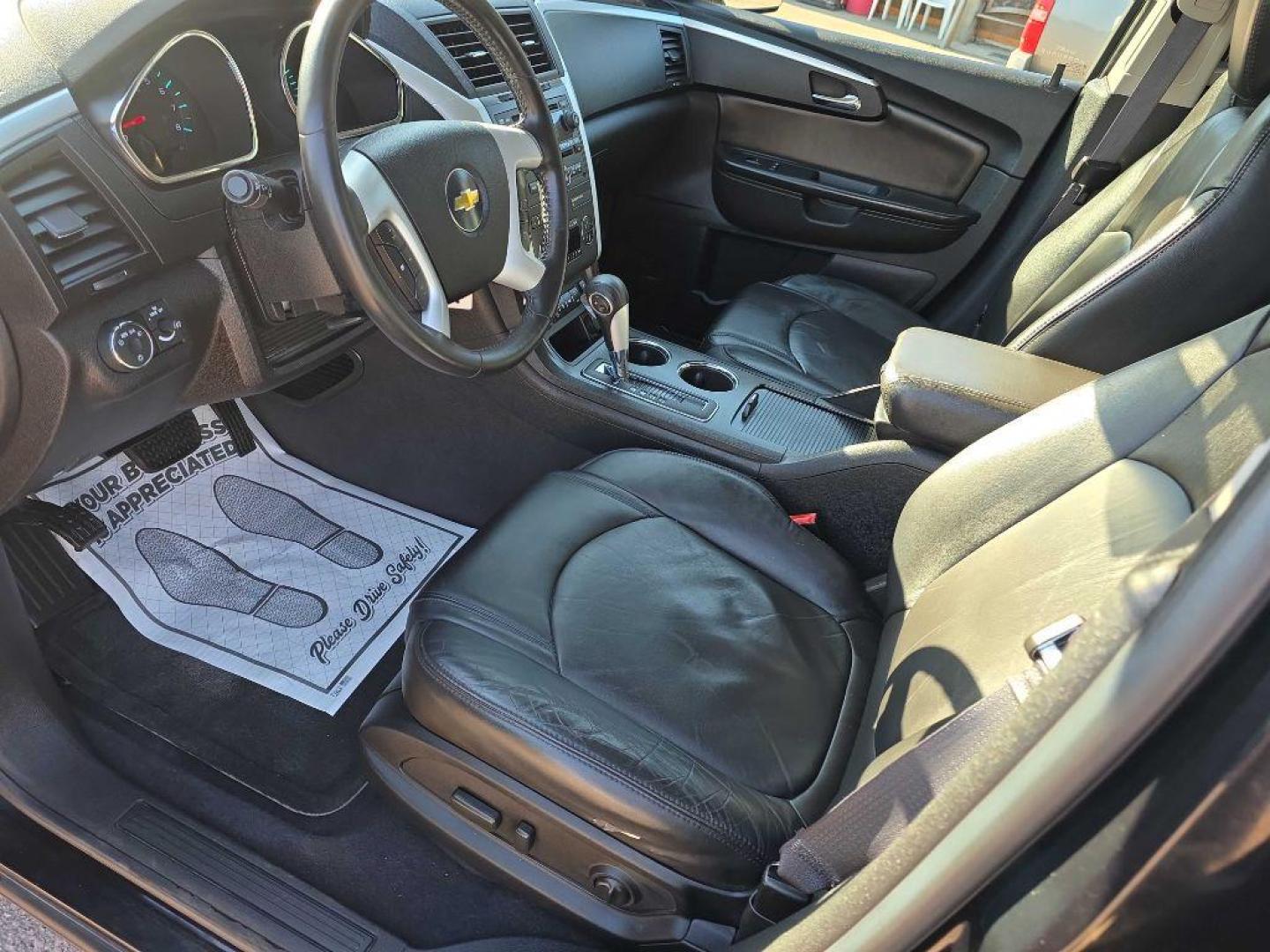 2011 BLACK CHEVROLET TRAVERSE LT (1GNKRJED3BJ) with an 3.6L engine, Automatic transmission, located at 495 Old Highway 20 West, South Sioux City, NE, 68776, (402) 494-2677, 42.458408, -96.443512 - Photo#11