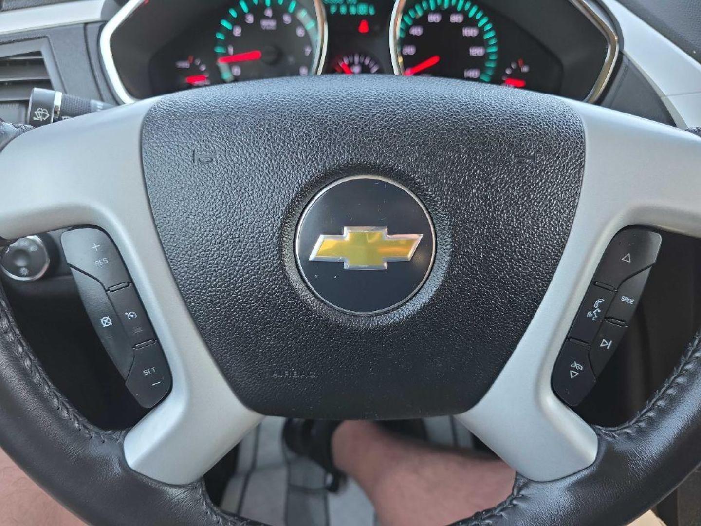 2011 BLACK CHEVROLET TRAVERSE LT (1GNKRJED3BJ) with an 3.6L engine, Automatic transmission, located at 495 Old Highway 20 West, South Sioux City, NE, 68776, (402) 494-2677, 42.458408, -96.443512 - Photo#18
