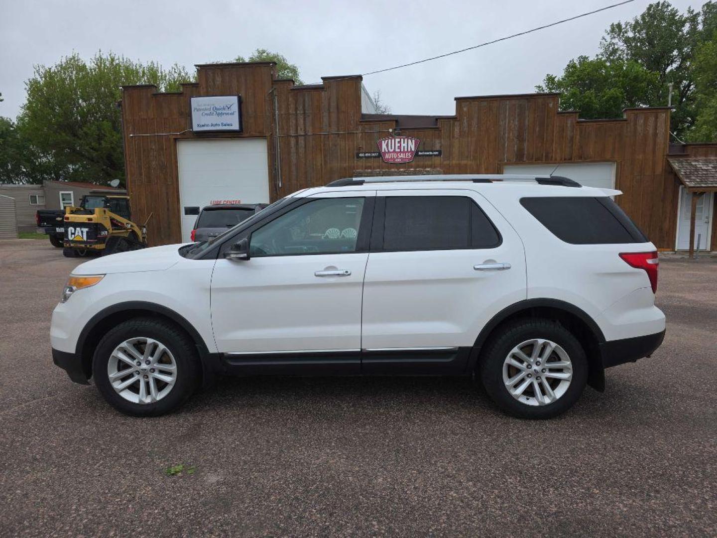 2013 WHITE FORD EXPLORER XLT (1FM5K8D84DG) with an 3.5L engine, Automatic transmission, located at 495 Old Highway 20 West, South Sioux City, NE, 68776, (402) 494-2677, 42.458408, -96.443512 - Photo#1