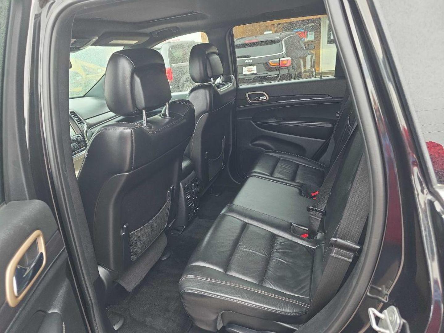 2014 BLACK JEEP GRAND CHEROKEE LIMITED (1C4RJFBG1EC) with an 3.6L engine, Automatic transmission, located at 495 Old Highway 20 West, South Sioux City, NE, 68776, (402) 494-2677, 42.458408, -96.443512 - Photo#10