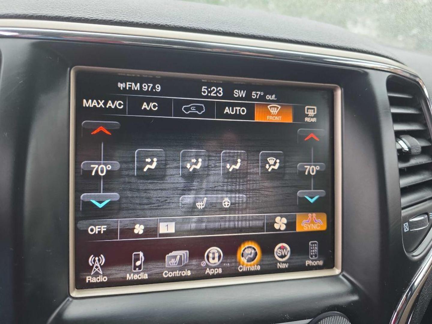 2014 BLACK JEEP GRAND CHEROKEE LIMITED (1C4RJFBG1EC) with an 3.6L engine, Automatic transmission, located at 495 Old Highway 20 West, South Sioux City, NE, 68776, (402) 494-2677, 42.458408, -96.443512 - Photo#13