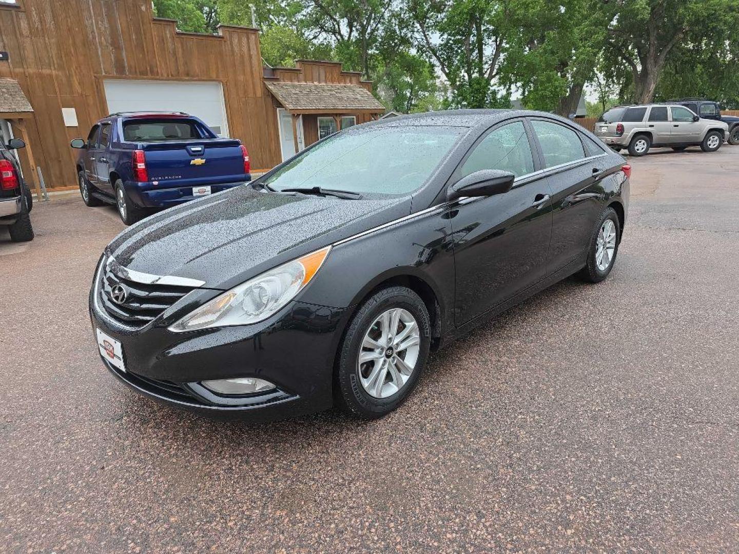 2013 BLACK HYUNDAI SONATA GLS (5NPEB4AC6DH) with an 2.4L engine, Automatic transmission, located at 495 Old Highway 20 West, South Sioux City, NE, 68776, (402) 494-2677, 42.458408, -96.443512 - Photo#0