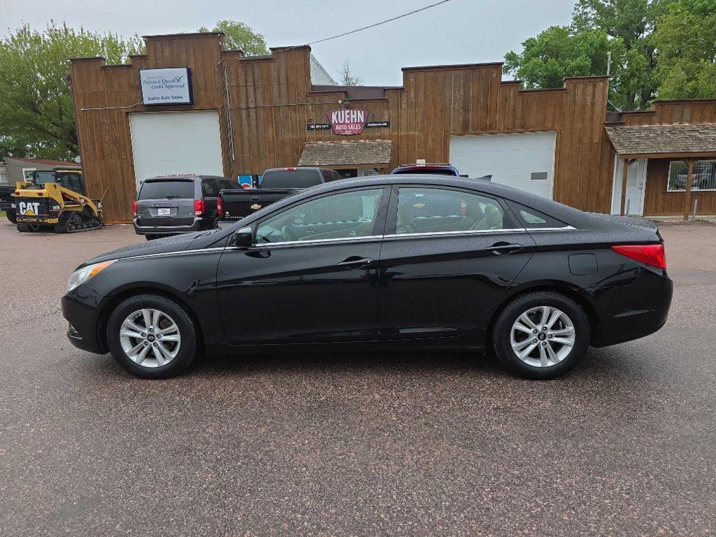 2013 BLACK HYUNDAI SONATA GLS (5NPEB4AC6DH) with an 2.4L engine, Automatic transmission, located at 495 Old Highway 20 West, South Sioux City, NE, 68776, (402) 494-2677, 42.458408, -96.443512 - Photo#1