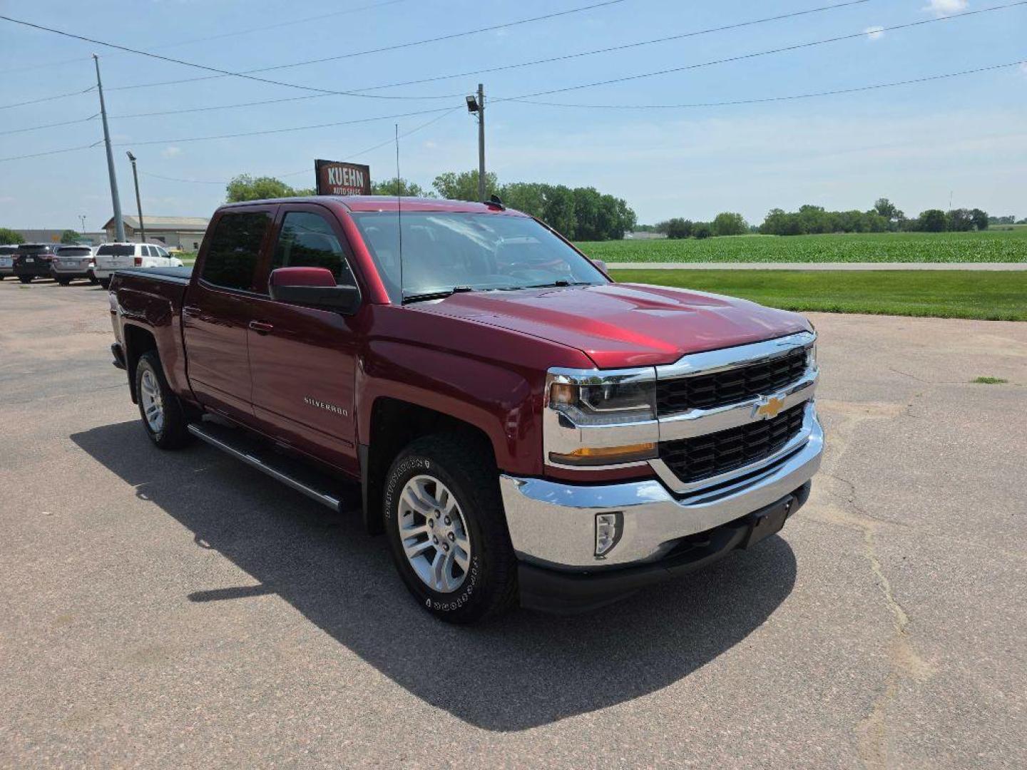2017 MAROON CHEVROLET SILVERADO 1500 LT (3GCUKREC9HG) with an 5.3L engine, Automatic transmission, located at 495 Old Highway 20 West, South Sioux City, NE, 68776, (402) 494-2677, 42.458408, -96.443512 - Photo#5