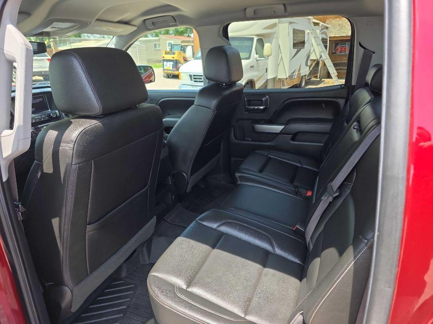 2017 MAROON CHEVROLET SILVERADO 1500 LT (3GCUKREC9HG) with an 5.3L engine, Automatic transmission, located at 495 Old Highway 20 West, South Sioux City, NE, 68776, (402) 494-2677, 42.458408, -96.443512 - Photo#6
