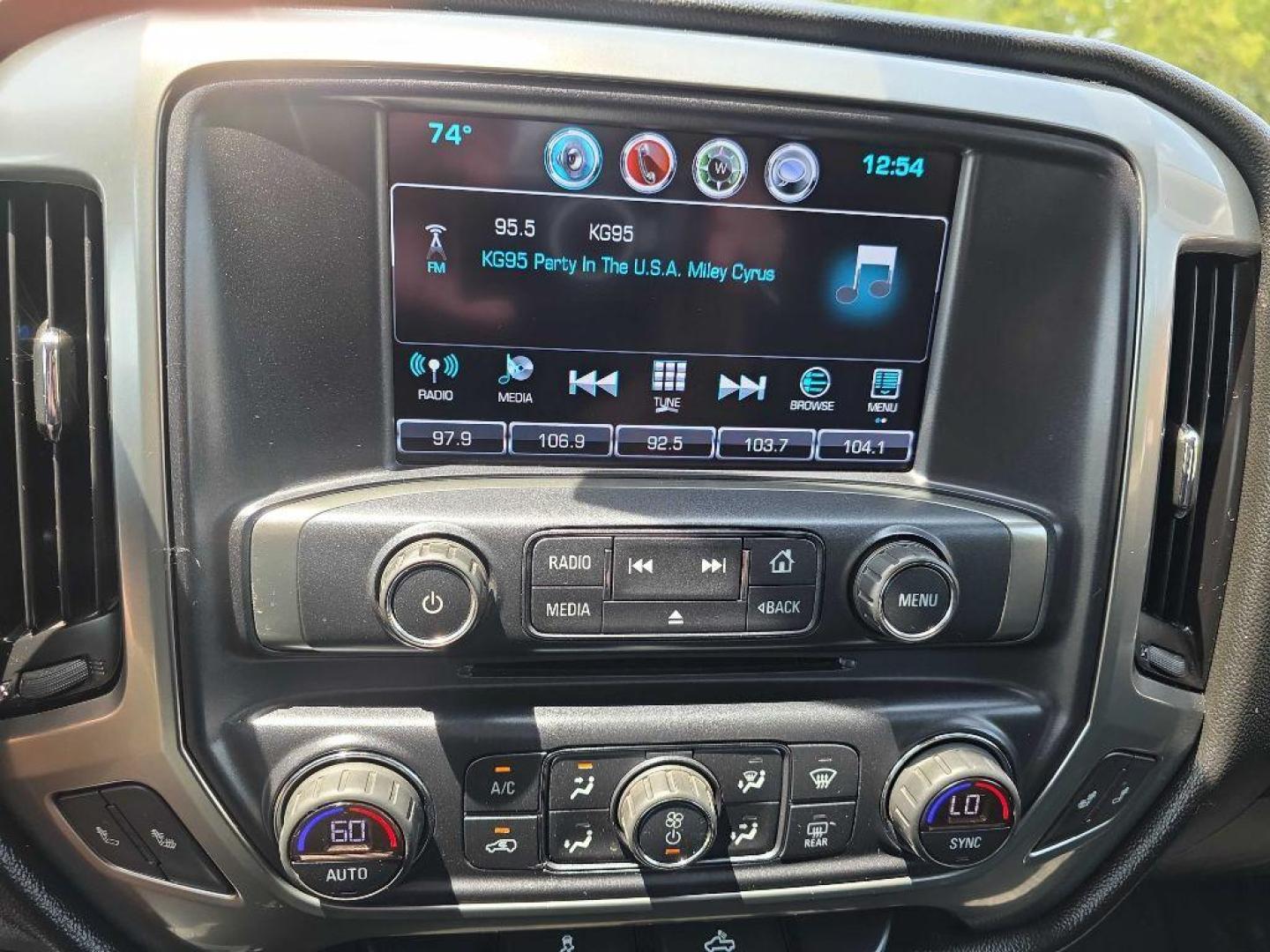 2017 MAROON CHEVROLET SILVERADO 1500 LT (3GCUKREC9HG) with an 5.3L engine, Automatic transmission, located at 495 Old Highway 20 West, South Sioux City, NE, 68776, (402) 494-2677, 42.458408, -96.443512 - Photo#11