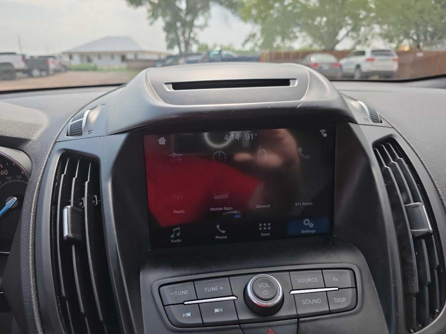 2018 SILVER FORD ESCAPE SE (1FMCU9GD5JU) with an 1.5L engine, Automatic transmission, located at 495 Old Highway 20 West, South Sioux City, NE, 68776, (402) 494-2677, 42.458408, -96.443512 - Photo#37