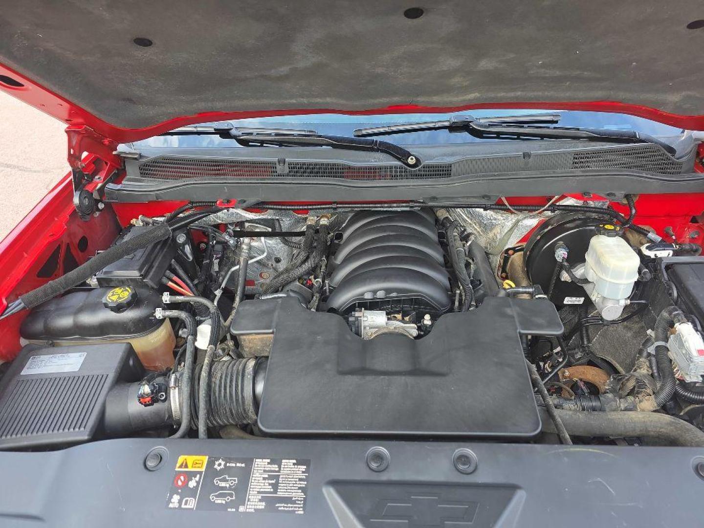 2015 RED CHEVROLET SILVERADO 1500 LTZ (3GCUKSEC3FG) with an 5.3L engine, Automatic transmission, located at 495 Old Highway 20 West, South Sioux City, NE, 68776, (402) 494-2677, 42.458408, -96.443512 - Photo#16