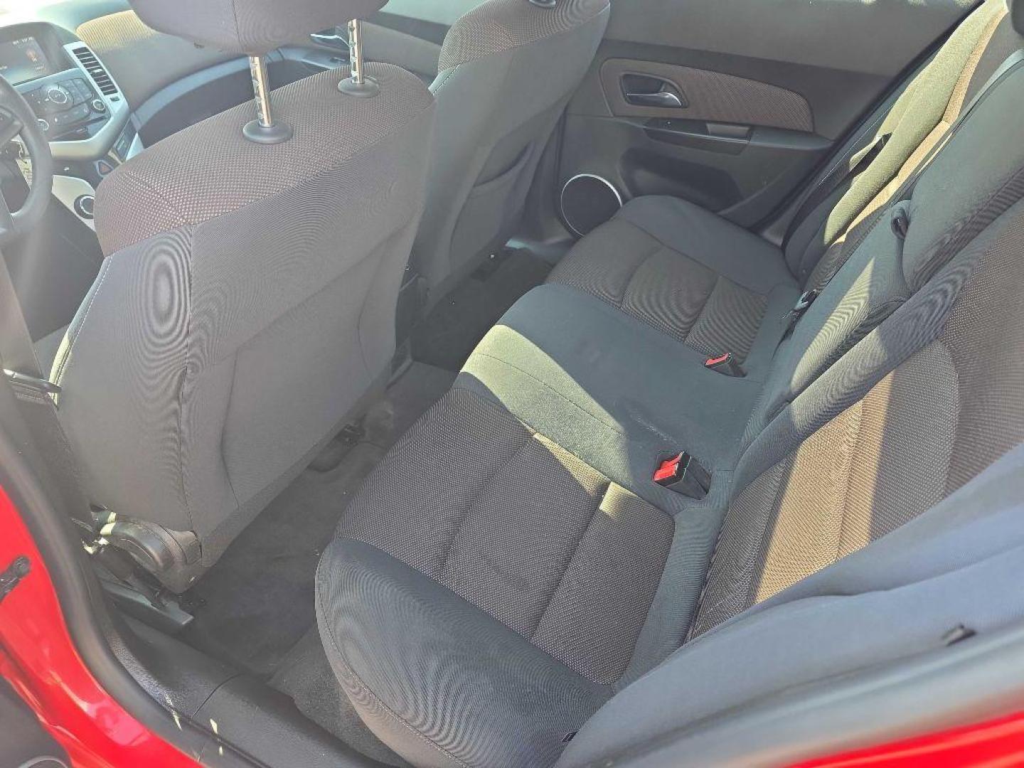 2016 RED CHEVROLET CRUZE LIMITED LT (1G1PE5SB1G7) with an 1.4L engine, Automatic transmission, located at 495 Old Highway 20 West, South Sioux City, NE, 68776, (402) 494-2677, 42.458408, -96.443512 - Photo#8