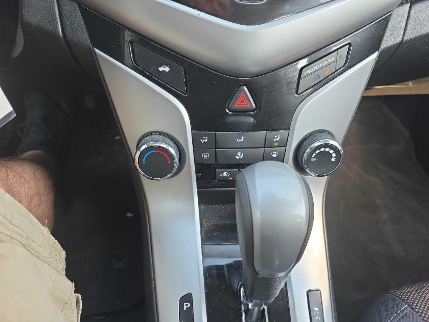 2016 RED CHEVROLET CRUZE LIMITED LT (1G1PE5SB1G7) with an 1.4L engine, Automatic transmission, located at 495 Old Highway 20 West, South Sioux City, NE, 68776, (402) 494-2677, 42.458408, -96.443512 - Photo#12