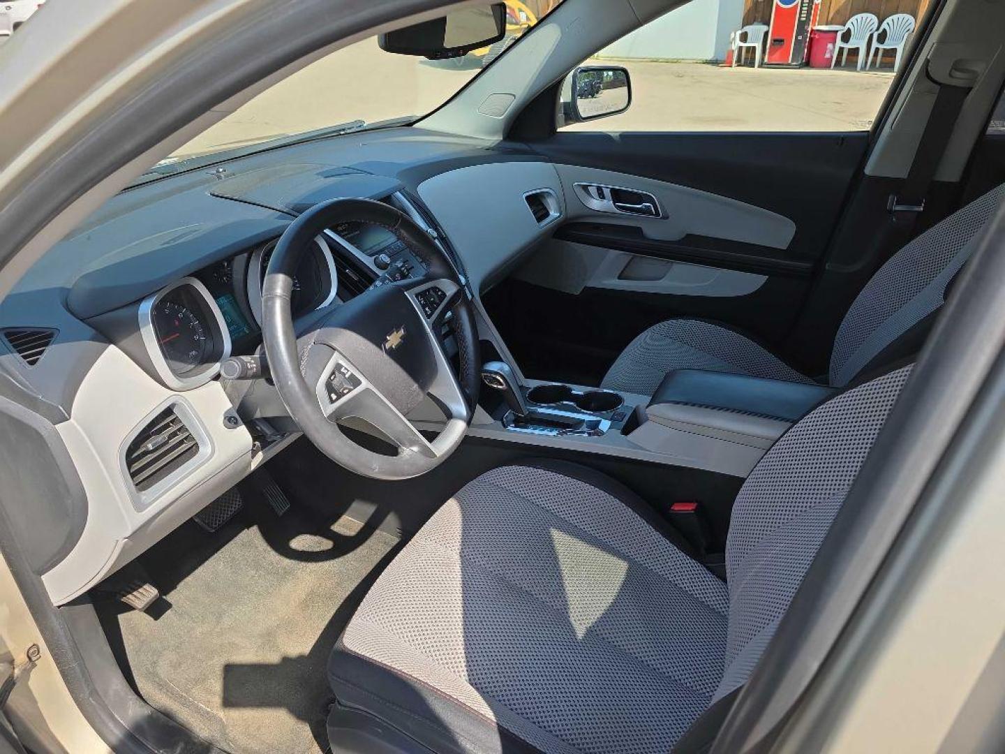 2015 TAN CHEVROLET EQUINOX LT (1GNFLFEK4FZ) with an 2.4L engine, Automatic transmission, located at 495 Old Highway 20 West, South Sioux City, NE, 68776, (402) 494-2677, 42.458408, -96.443512 - Photo#6