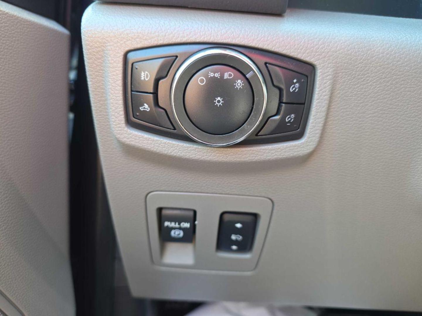 2015 BLUE FORD F150 SUPERCREW (1FTEW1EP9FK) with an 2.7L engine, Automatic transmission, located at 495 Old Highway 20 West, South Sioux City, NE, 68776, (402) 494-2677, 42.458408, -96.443512 - Photo#11