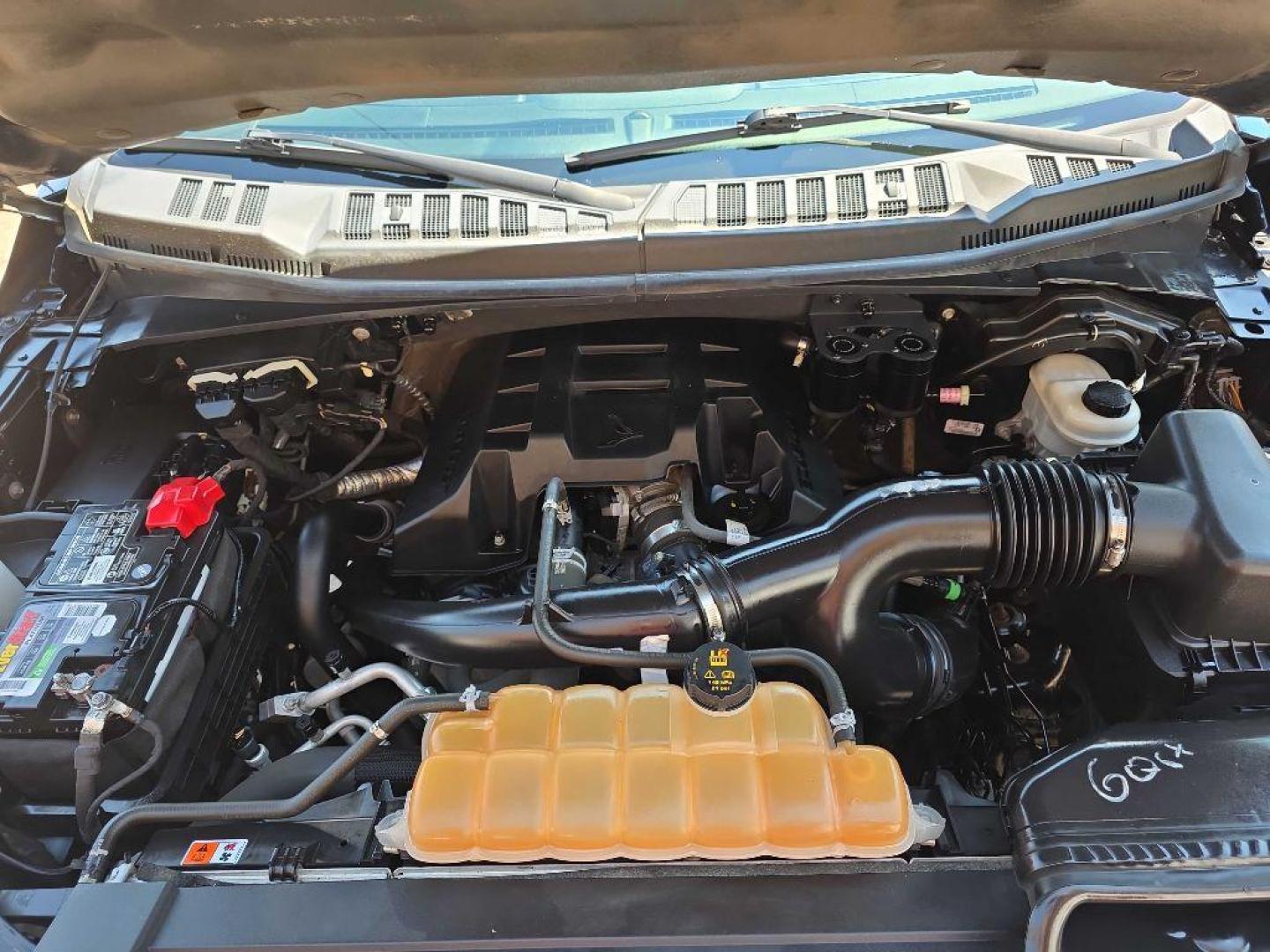 2015 BLUE FORD F150 SUPERCREW (1FTEW1EP9FK) with an 2.7L engine, Automatic transmission, located at 495 Old Highway 20 West, South Sioux City, NE, 68776, (402) 494-2677, 42.458408, -96.443512 - Photo#17