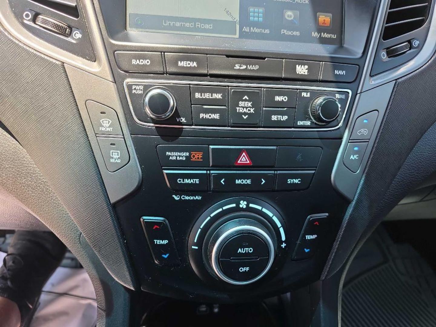 2017 WHITE HYUNDAI SANTA FE SPORT (5XYZW4LA4HG) with an 2.0L engine, Automatic transmission, located at 495 Old Highway 20 West, South Sioux City, NE, 68776, (402) 494-2677, 42.458408, -96.443512 - Photo#13