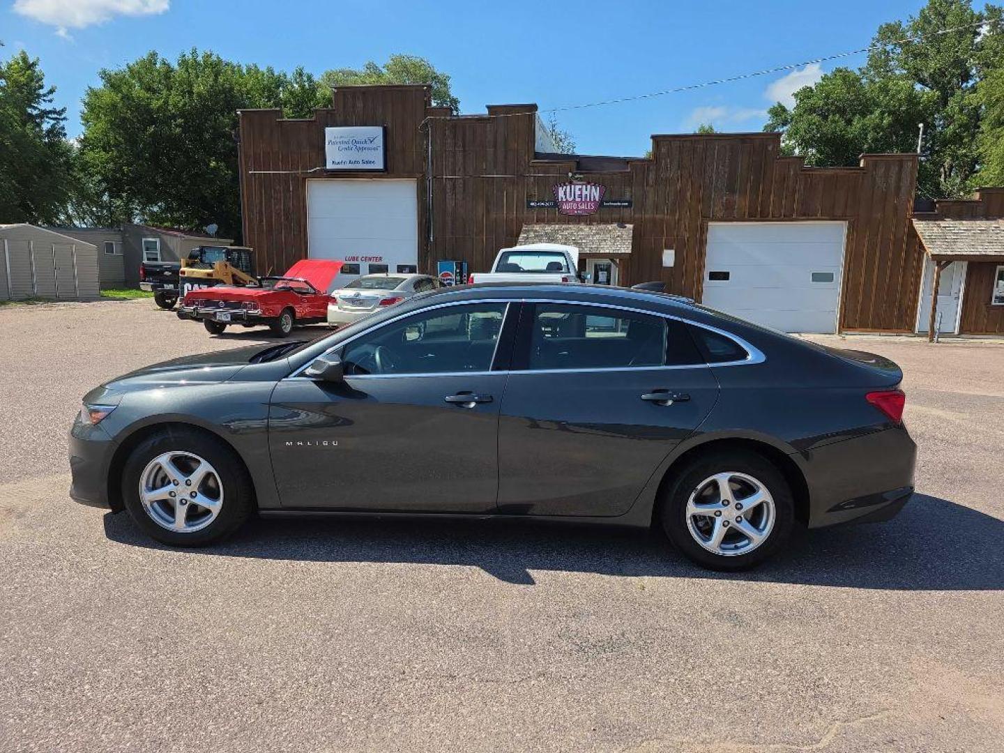 2018 GREY CHEVROLET MALIBU LS (1G1ZB5ST7JF) with an 1.5L engine, Automatic transmission, located at 495 Old Highway 20 West, South Sioux City, NE, 68776, (402) 494-2677, 42.458408, -96.443512 - Photo#4
