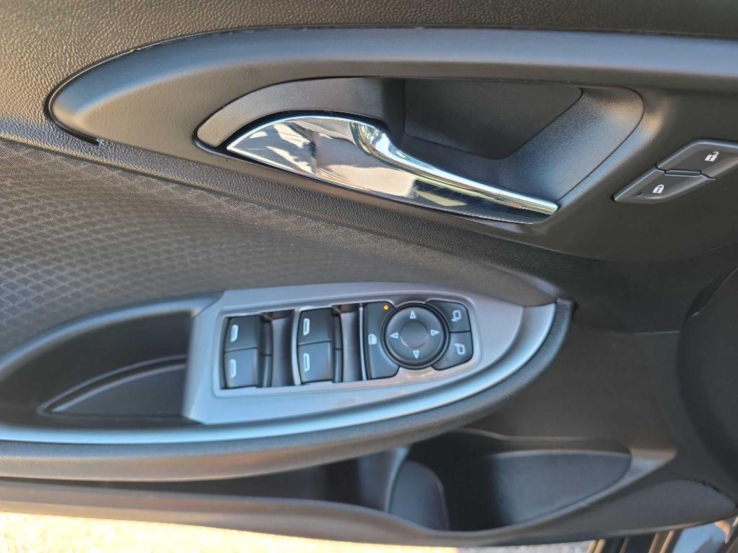 2018 GREY CHEVROLET MALIBU LS (1G1ZB5ST7JF) with an 1.5L engine, Automatic transmission, located at 495 Old Highway 20 West, South Sioux City, NE, 68776, (402) 494-2677, 42.458408, -96.443512 - Photo#9