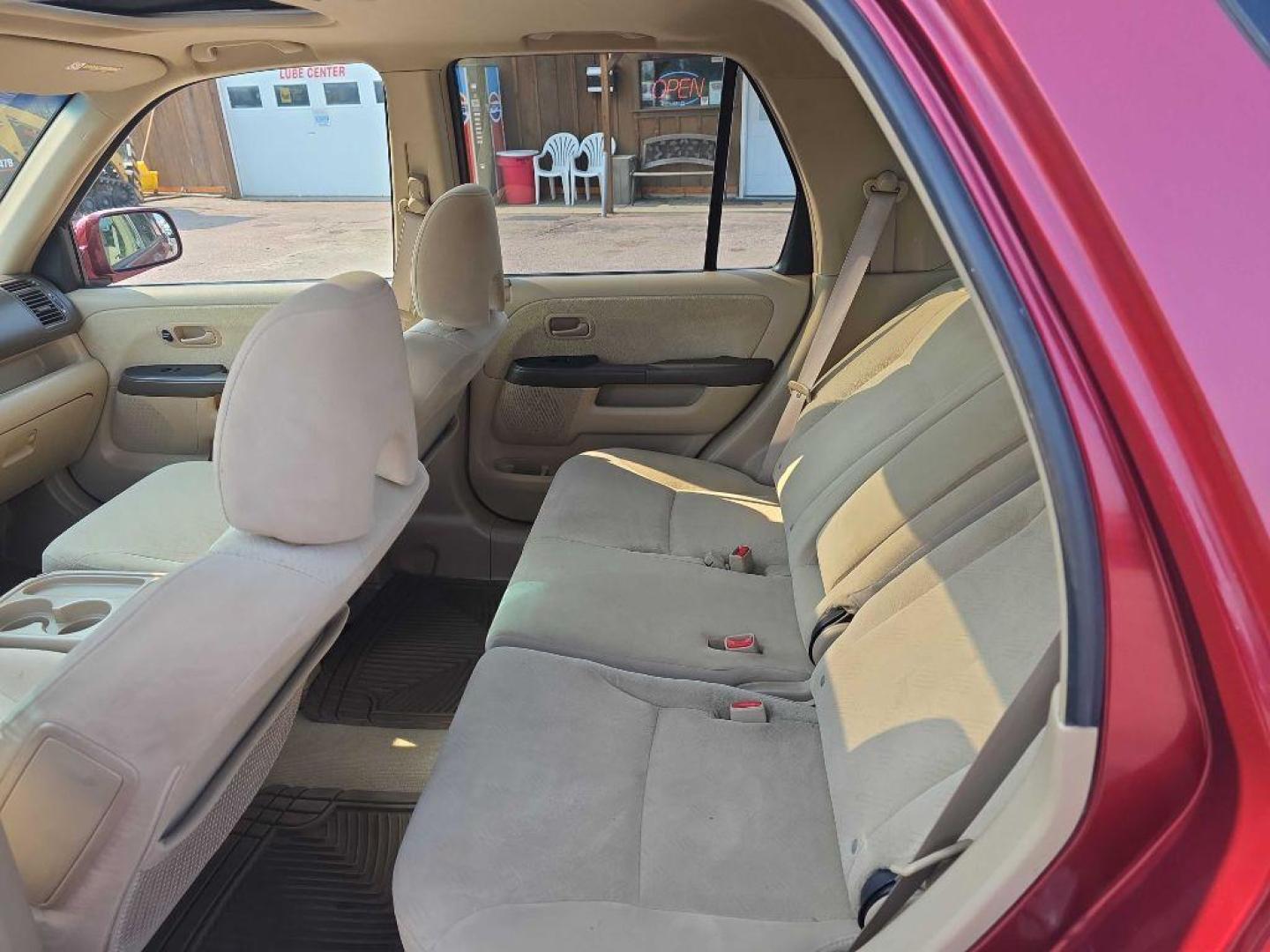 2006 RED HONDA CR-V EX (JHLRD78886C) with an 2.4L engine, Automatic transmission, located at 495 Old Highway 20 West, South Sioux City, NE, 68776, (402) 494-2677, 42.458408, -96.443512 - Photo#6