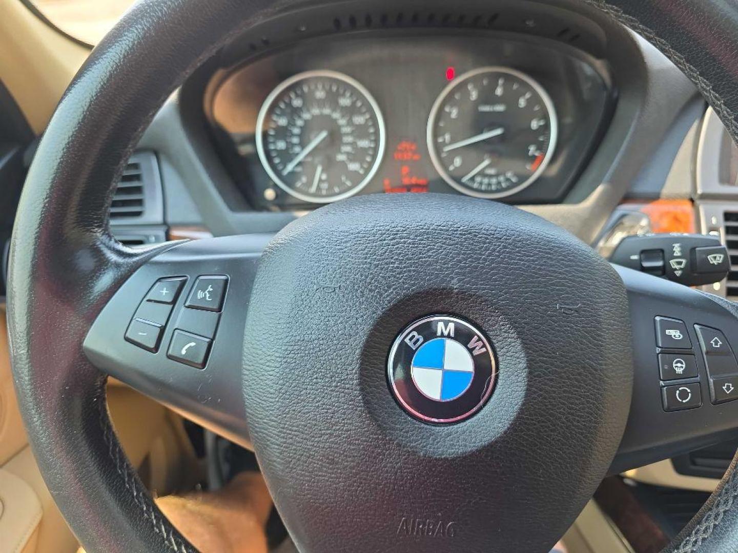 2013 MAROON BMW X5 XDRIVE35I (5UXZV4C5XD0) with an 3.0L engine, Automatic transmission, located at 495 Old Highway 20 West, South Sioux City, NE, 68776, (402) 494-2677, 42.458408, -96.443512 - Photo#14