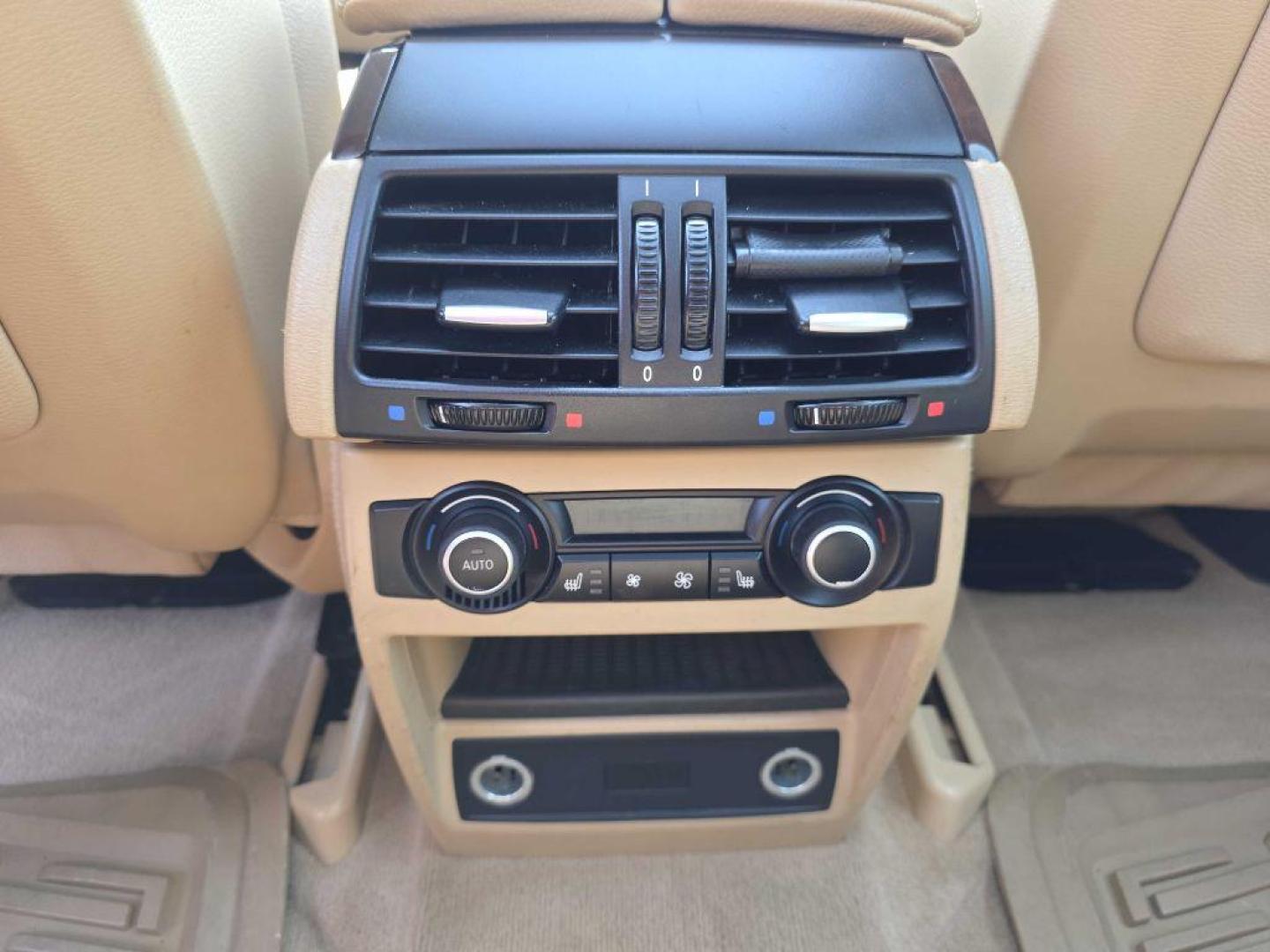 2013 MAROON BMW X5 XDRIVE35I (5UXZV4C5XD0) with an 3.0L engine, Automatic transmission, located at 495 Old Highway 20 West, South Sioux City, NE, 68776, (402) 494-2677, 42.458408, -96.443512 - Photo#20