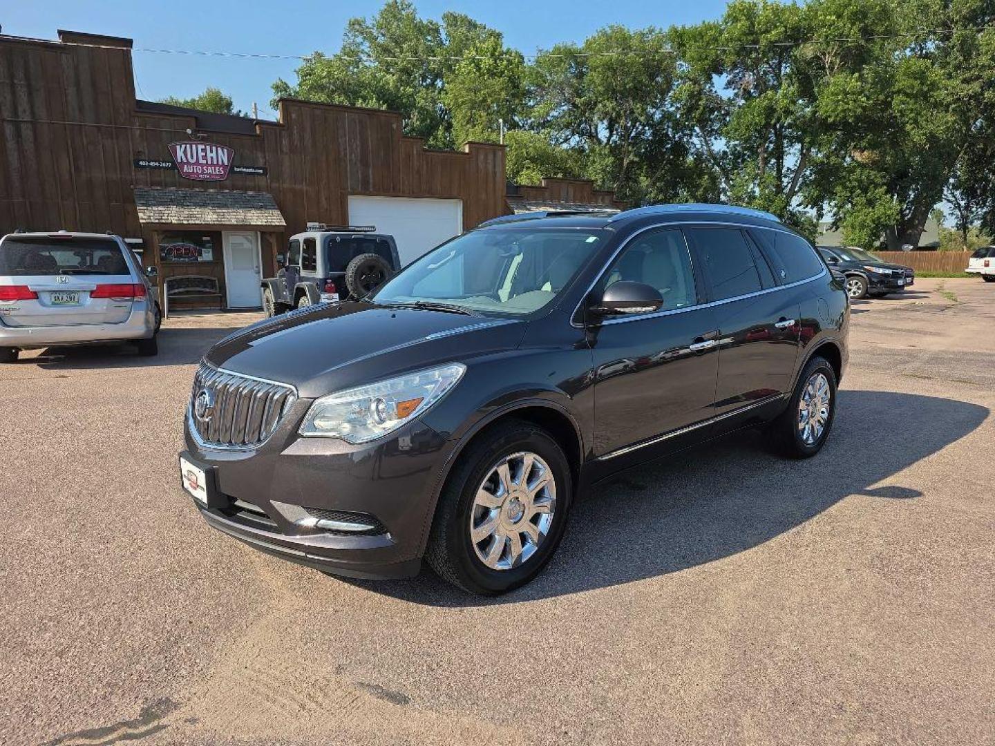 2016 GRAY BUICK ENCLAVE (5GAKVBKD7GJ) with an 3.6L engine, Automatic transmission, located at 495 Old Highway 20 West, South Sioux City, NE, 68776, (402) 494-2677, 42.458408, -96.443512 - Photo#5