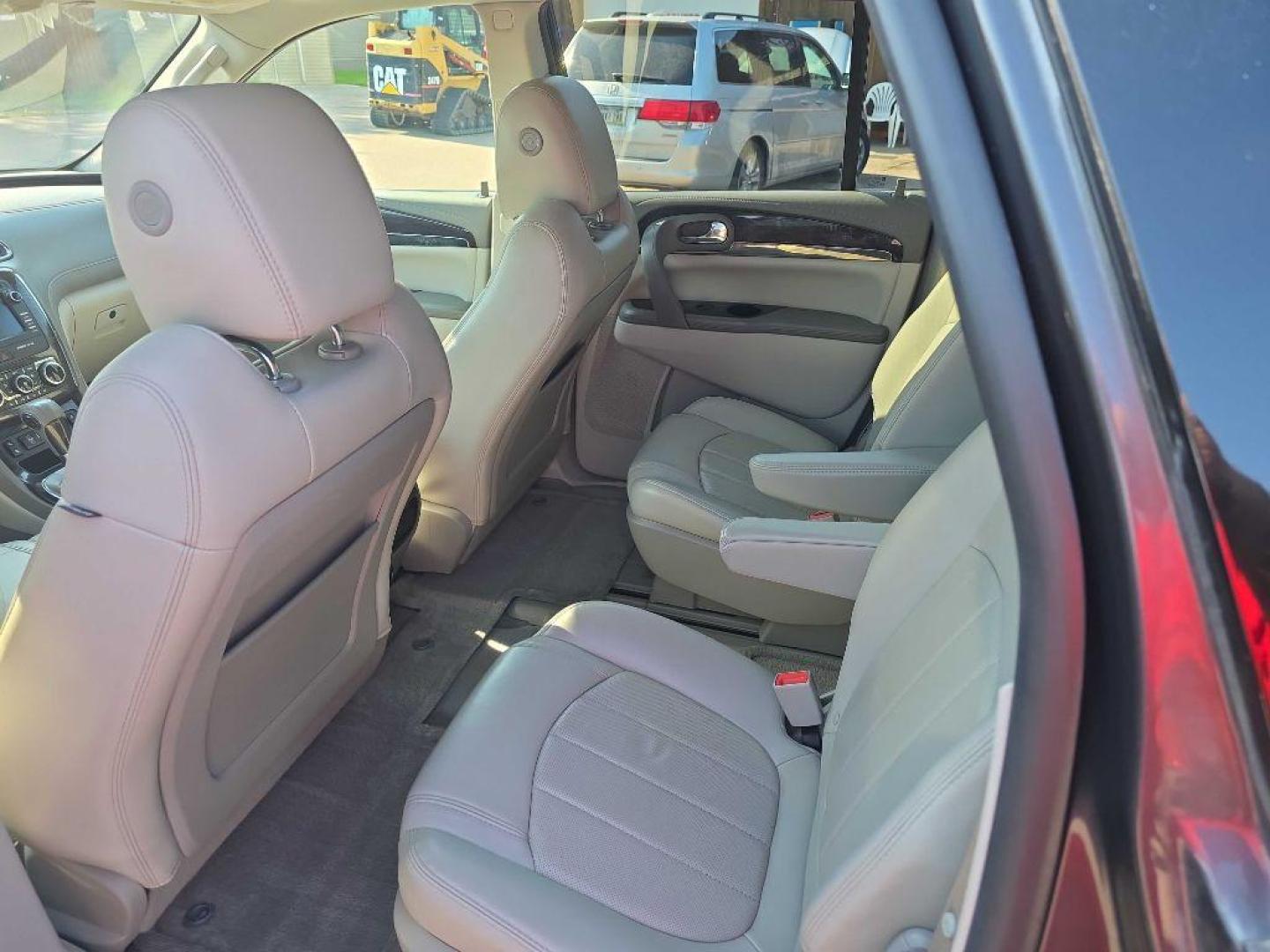 2016 GRAY BUICK ENCLAVE (5GAKVBKD7GJ) with an 3.6L engine, Automatic transmission, located at 495 Old Highway 20 West, South Sioux City, NE, 68776, (402) 494-2677, 42.458408, -96.443512 - Photo#7