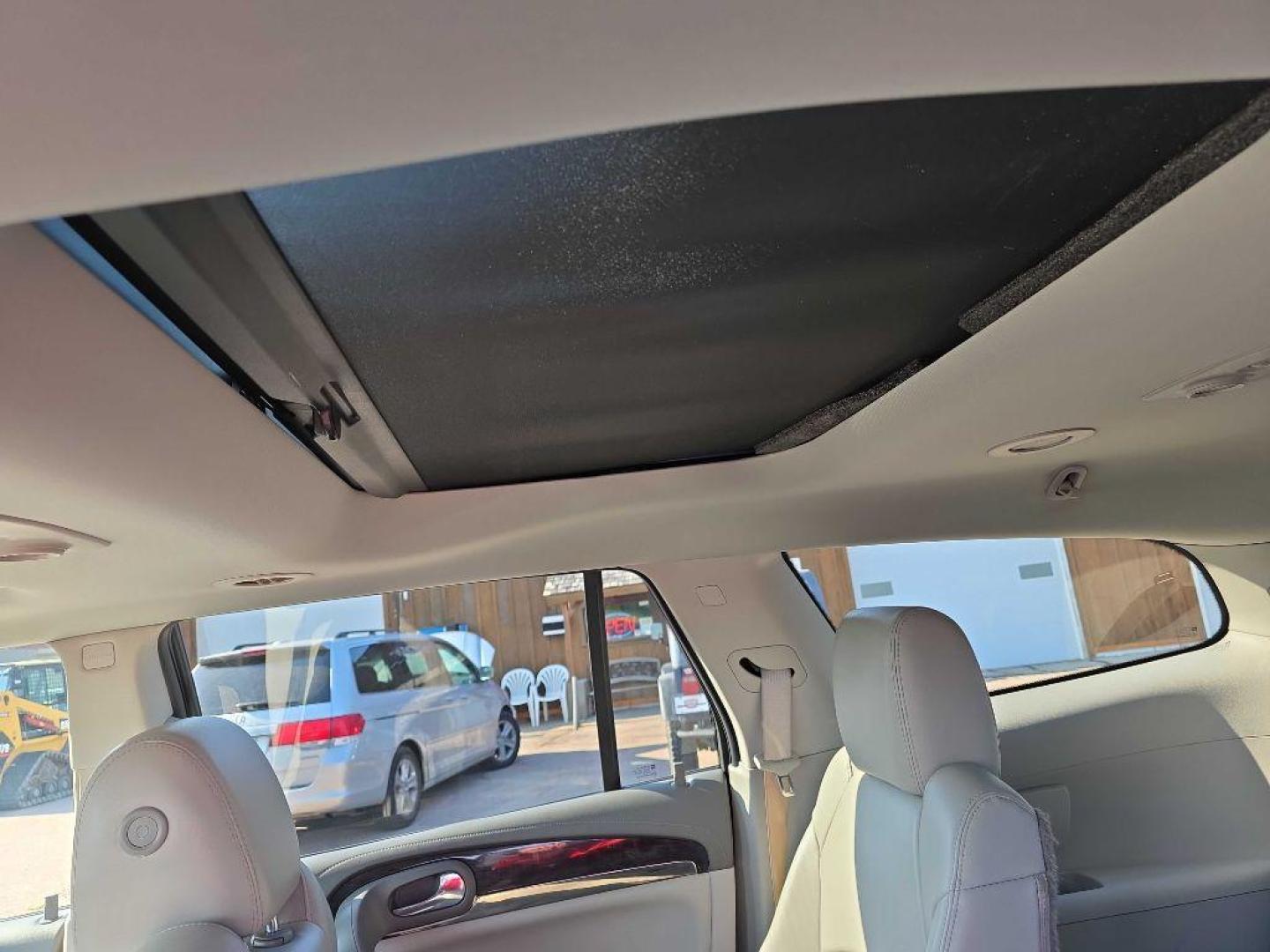 2016 GRAY BUICK ENCLAVE (5GAKVBKD7GJ) with an 3.6L engine, Automatic transmission, located at 495 Old Highway 20 West, South Sioux City, NE, 68776, (402) 494-2677, 42.458408, -96.443512 - Photo#8