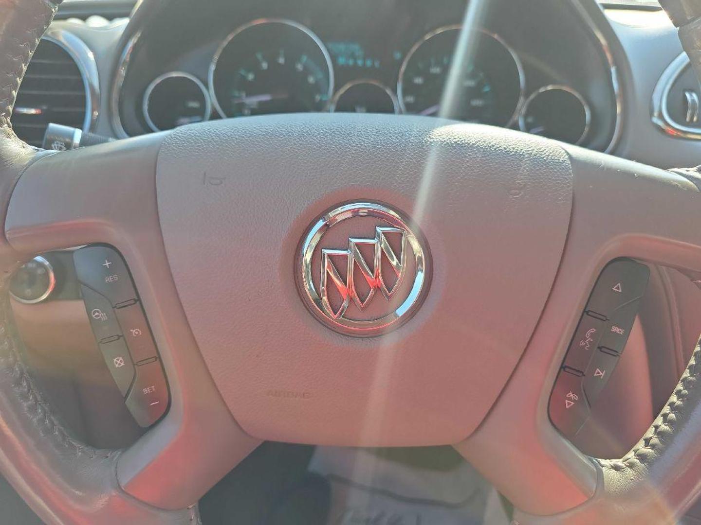 2016 GRAY BUICK ENCLAVE (5GAKVBKD7GJ) with an 3.6L engine, Automatic transmission, located at 495 Old Highway 20 West, South Sioux City, NE, 68776, (402) 494-2677, 42.458408, -96.443512 - Photo#11