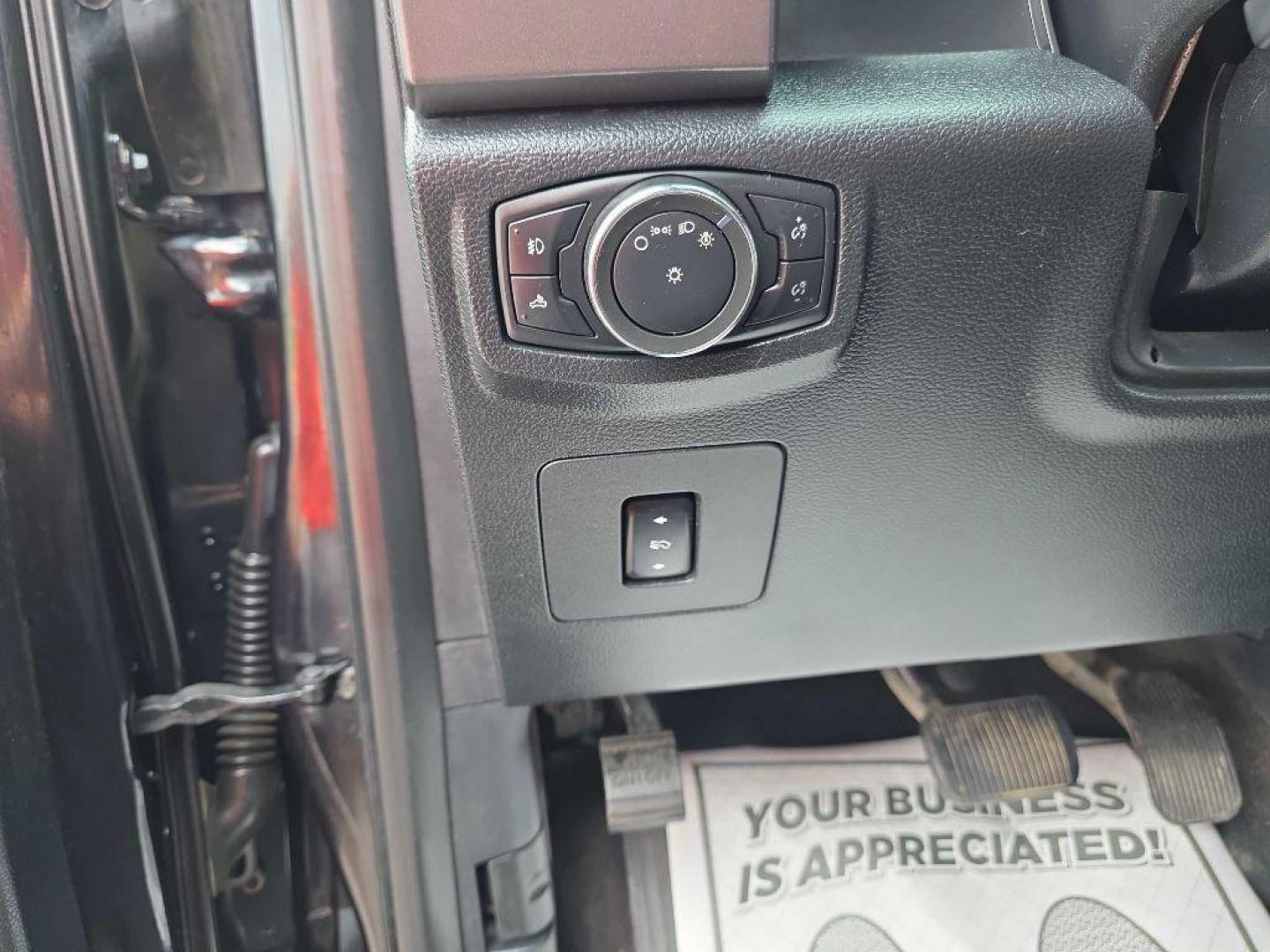 2015 BLACK FORD F150 SUPERCREW (1FTEW1EG9FK) with an 3.5L engine, Automatic transmission, located at 495 Old Highway 20 West, South Sioux City, NE, 68776, (402) 494-2677, 42.458408, -96.443512 - Photo#9
