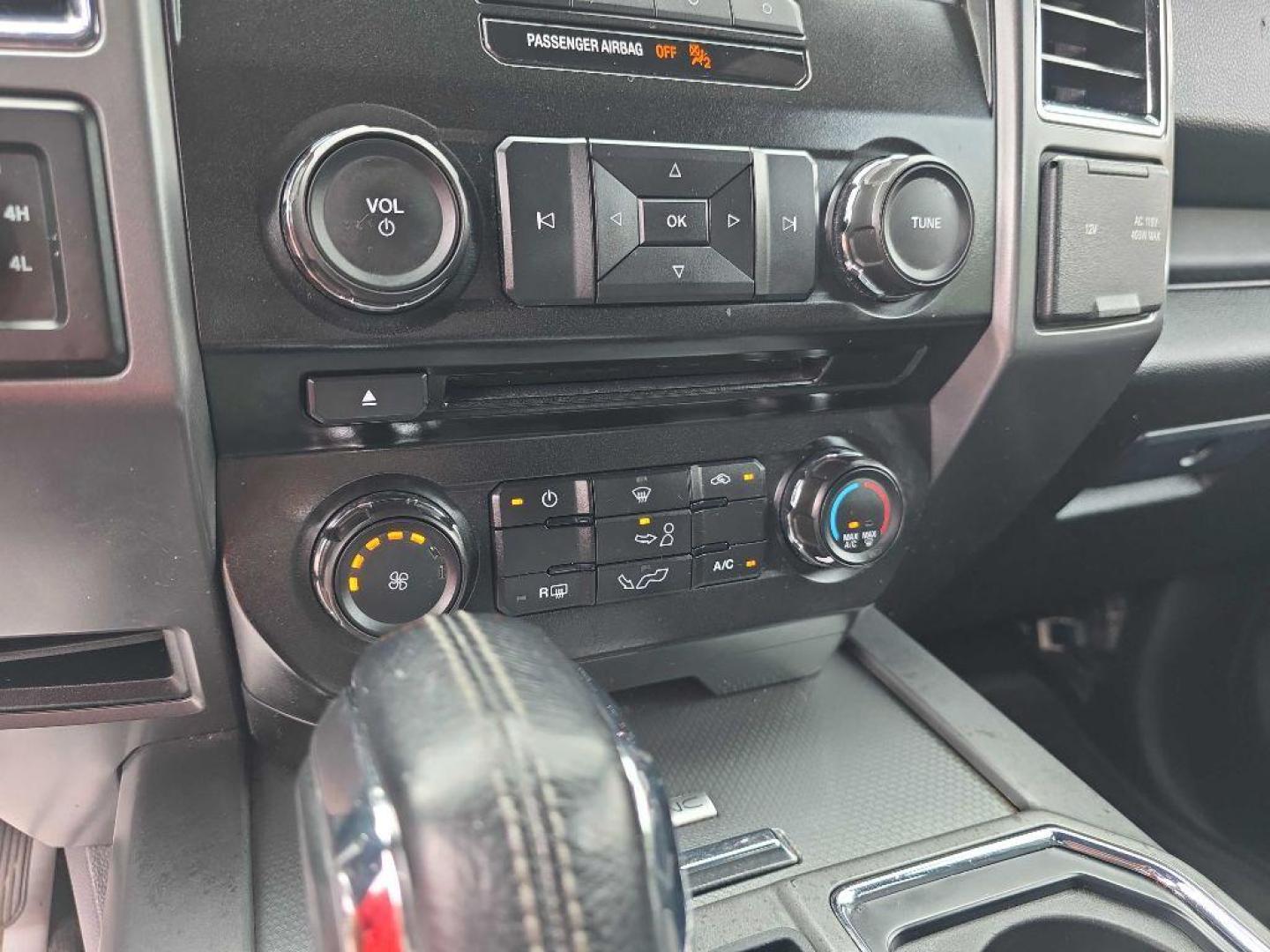 2015 BLACK FORD F150 SUPERCREW (1FTEW1EG9FK) with an 3.5L engine, Automatic transmission, located at 495 Old Highway 20 West, South Sioux City, NE, 68776, (402) 494-2677, 42.458408, -96.443512 - Photo#22