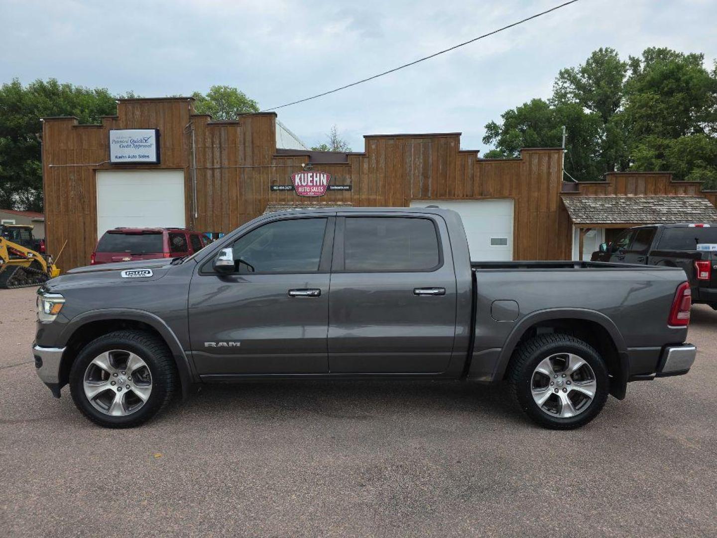 2019 GREY RAM 1500 LARAMIE (1C6SRFJT5KN) with an 5.7L engine, Automatic transmission, located at 495 Old Highway 20 West, South Sioux City, NE, 68776, (402) 494-2677, 42.458408, -96.443512 - Photo#1