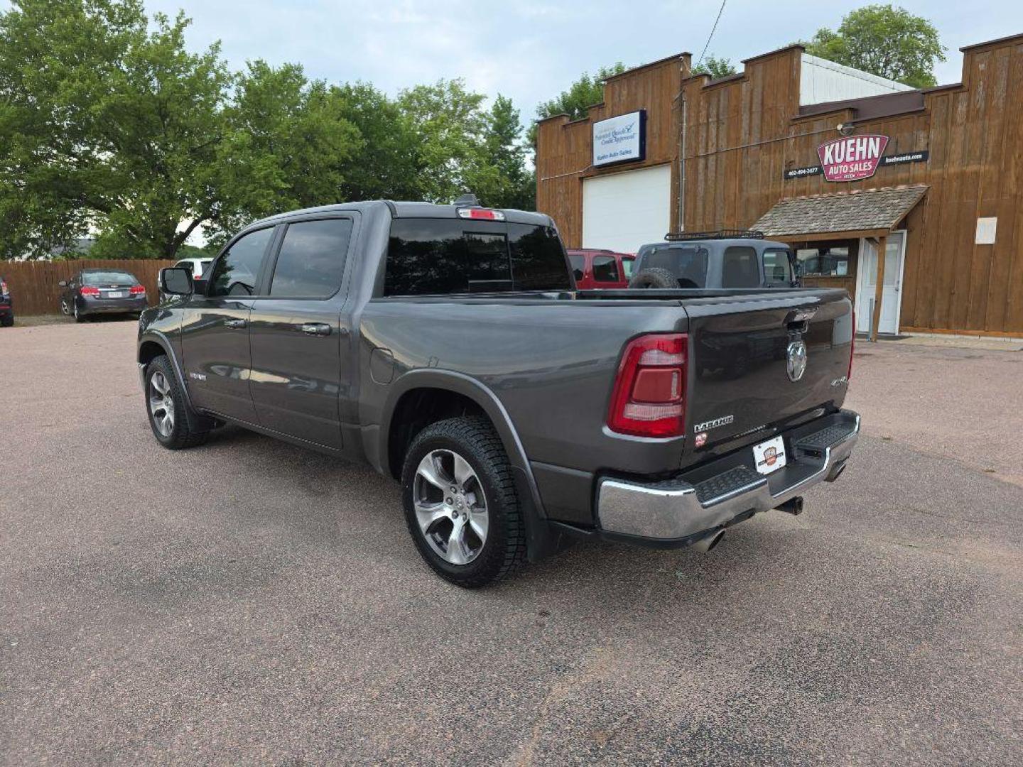2019 GREY RAM 1500 LARAMIE (1C6SRFJT5KN) with an 5.7L engine, Automatic transmission, located at 495 Old Highway 20 West, South Sioux City, NE, 68776, (402) 494-2677, 42.458408, -96.443512 - Photo#2