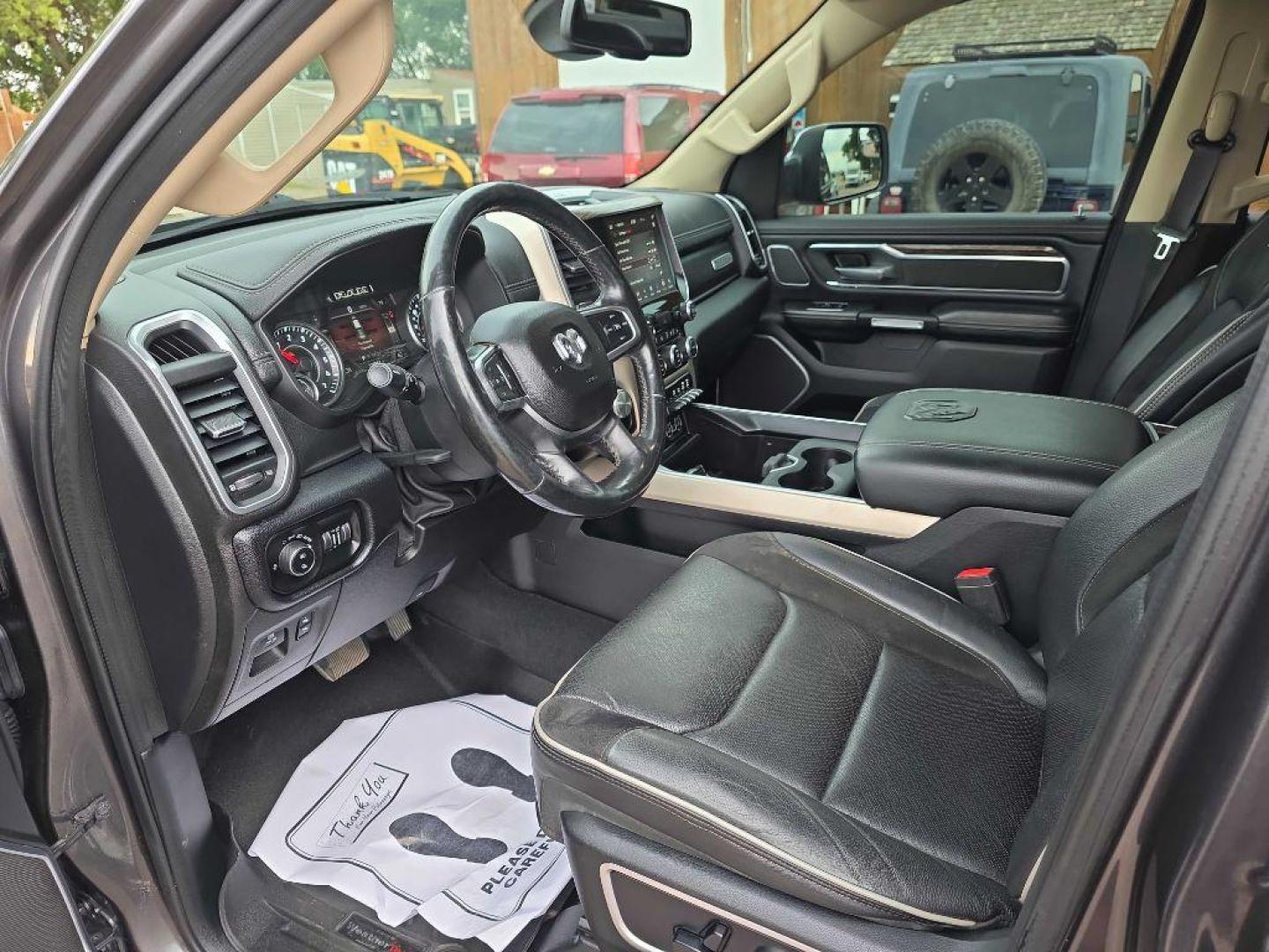 2019 GREY RAM 1500 LARAMIE (1C6SRFJT5KN) with an 5.7L engine, Automatic transmission, located at 495 Old Highway 20 West, South Sioux City, NE, 68776, (402) 494-2677, 42.458408, -96.443512 - Photo#8