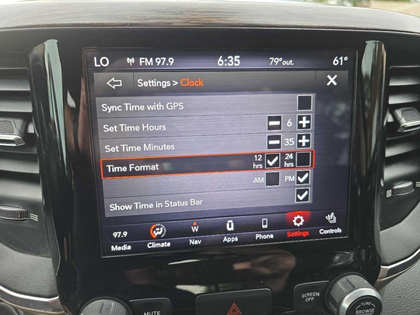2019 GREY RAM 1500 LARAMIE (1C6SRFJT5KN) with an 5.7L engine, Automatic transmission, located at 495 Old Highway 20 West, South Sioux City, NE, 68776, (402) 494-2677, 42.458408, -96.443512 - Photo#14